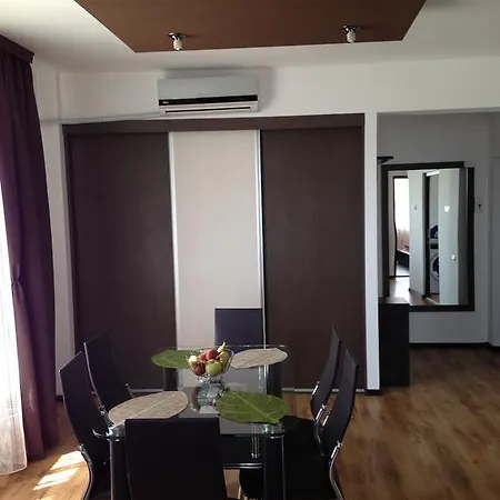 Apartmán Mirrors' Constanta