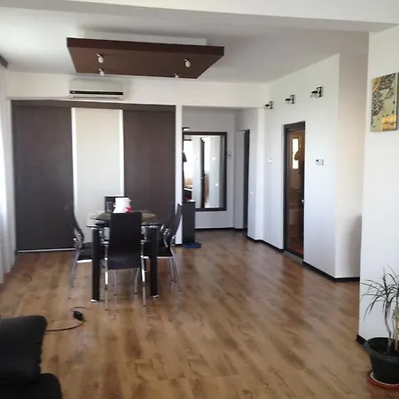 Apartmán Mirrors' Constanta